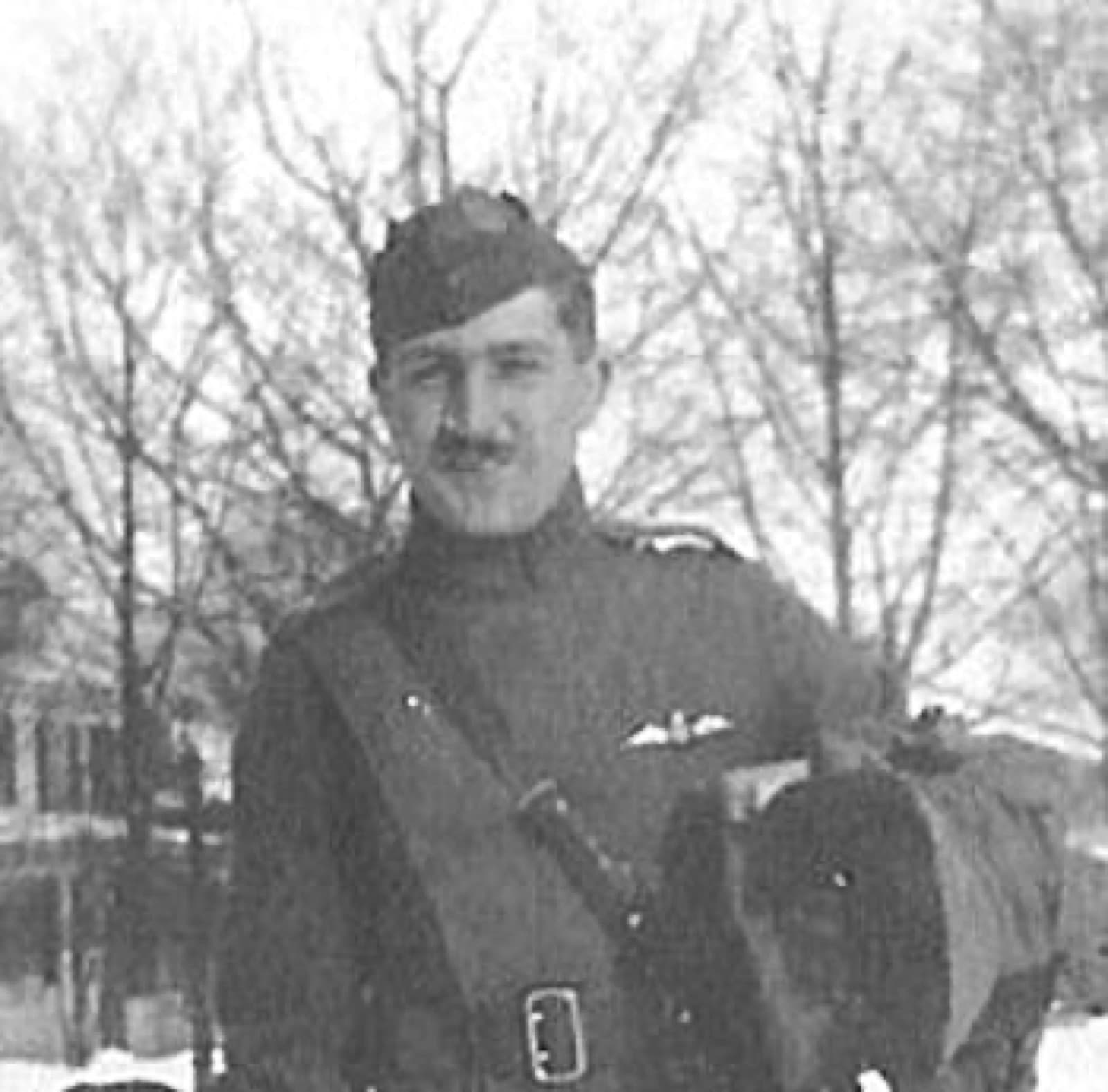 Portrait of World War I aviator Louis Bennett Jr.